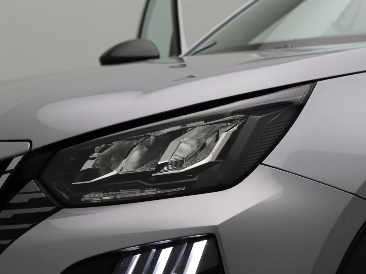 1.2 Hybrid 136 Allure | Automaat | Apple CarPlay | Achteruitrijcamera | Navi |