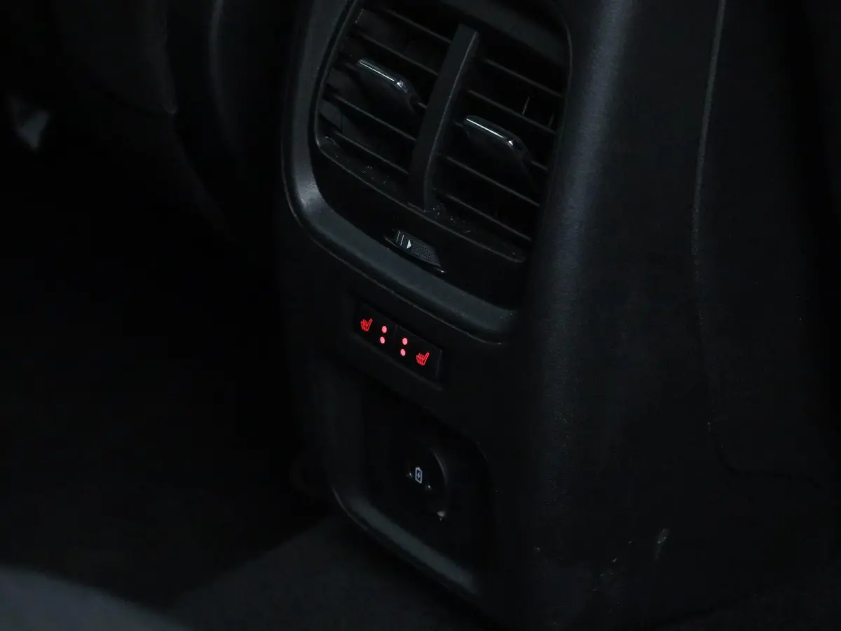 2.5 Hybrid ST-Line PHEV | AUTOMAAT | VIRTUEEL | NAVIGATIE | CAMERA | HEAD-UP | APPLE CARPLAY | WINTER PACK | PDC |