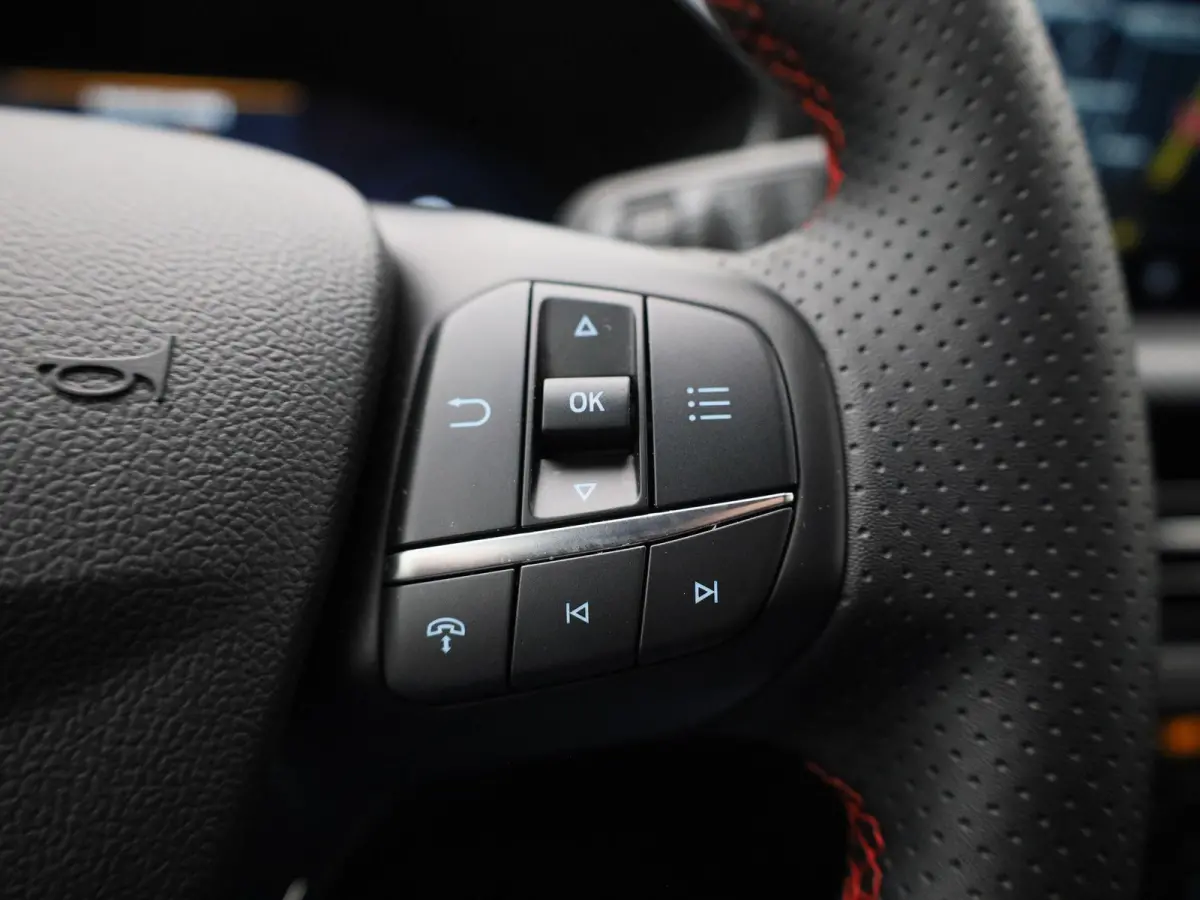 2.5 Hybrid ST-Line PHEV | AUTOMAAT | VIRTUEEL | NAVIGATIE | CAMERA | HEAD-UP | APPLE CARPLAY | WINTER PACK | PDC |