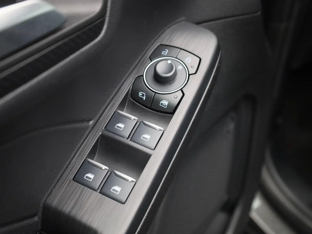 2.5 Hybrid ST-Line PHEV | AUTOMAAT | VIRTUEEL | NAVIGATIE | CAMERA | HEAD-UP | APPLE CARPLAY | WINTER PACK | PDC |