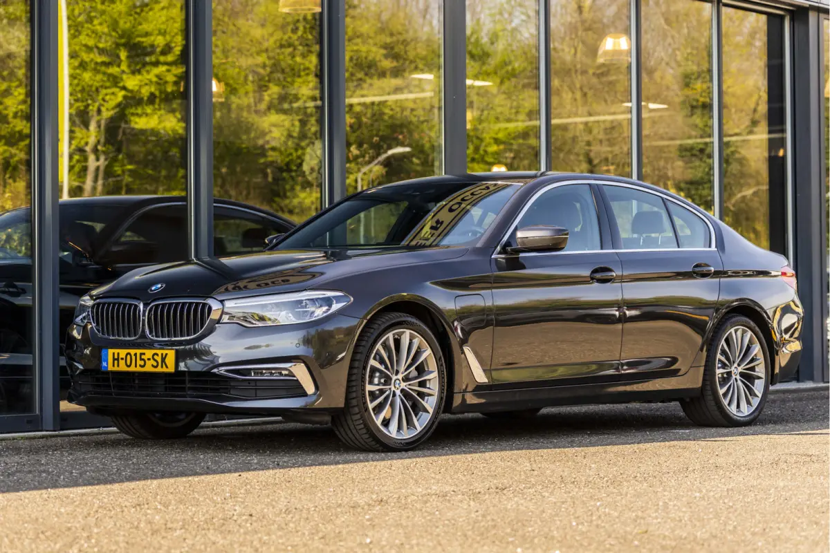 530e Luxury Line