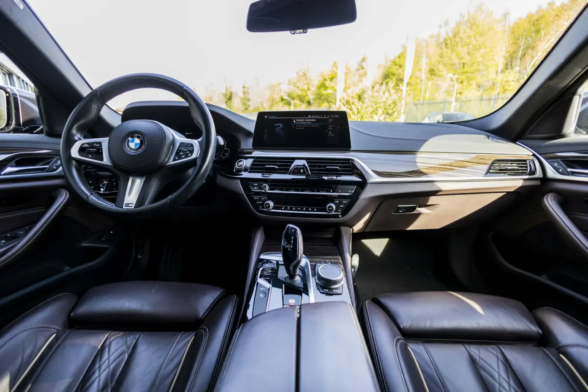 530e Luxury Line