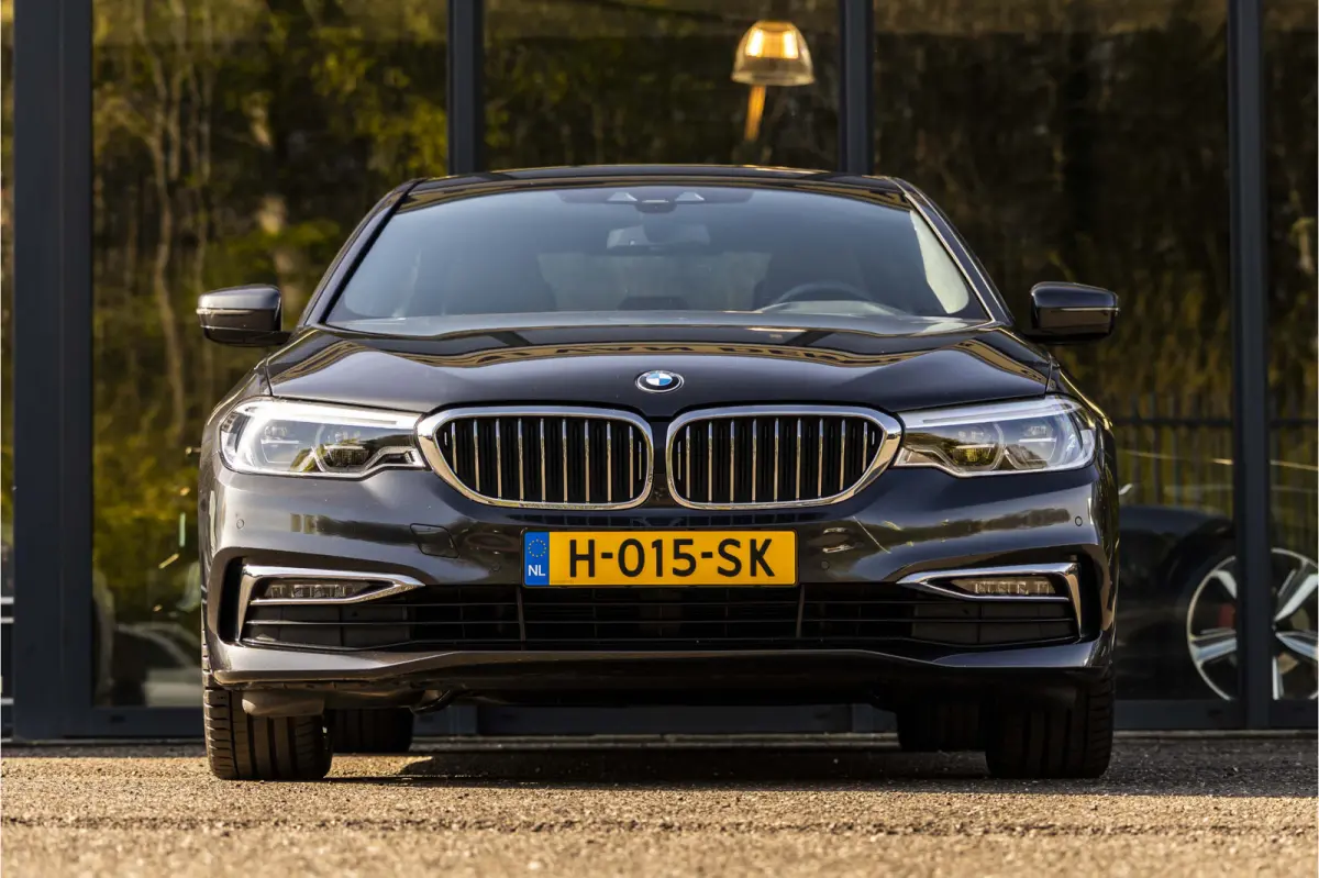 530e Luxury Line