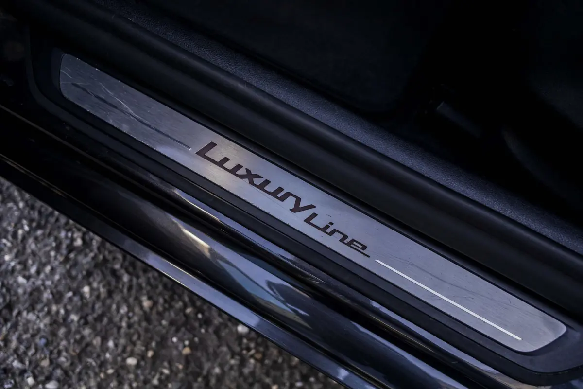 530e Luxury Line