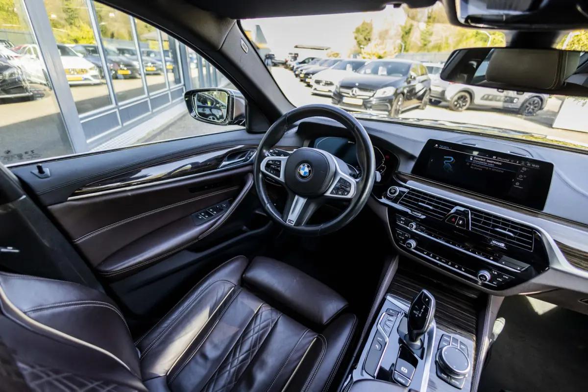 530e Luxury Line