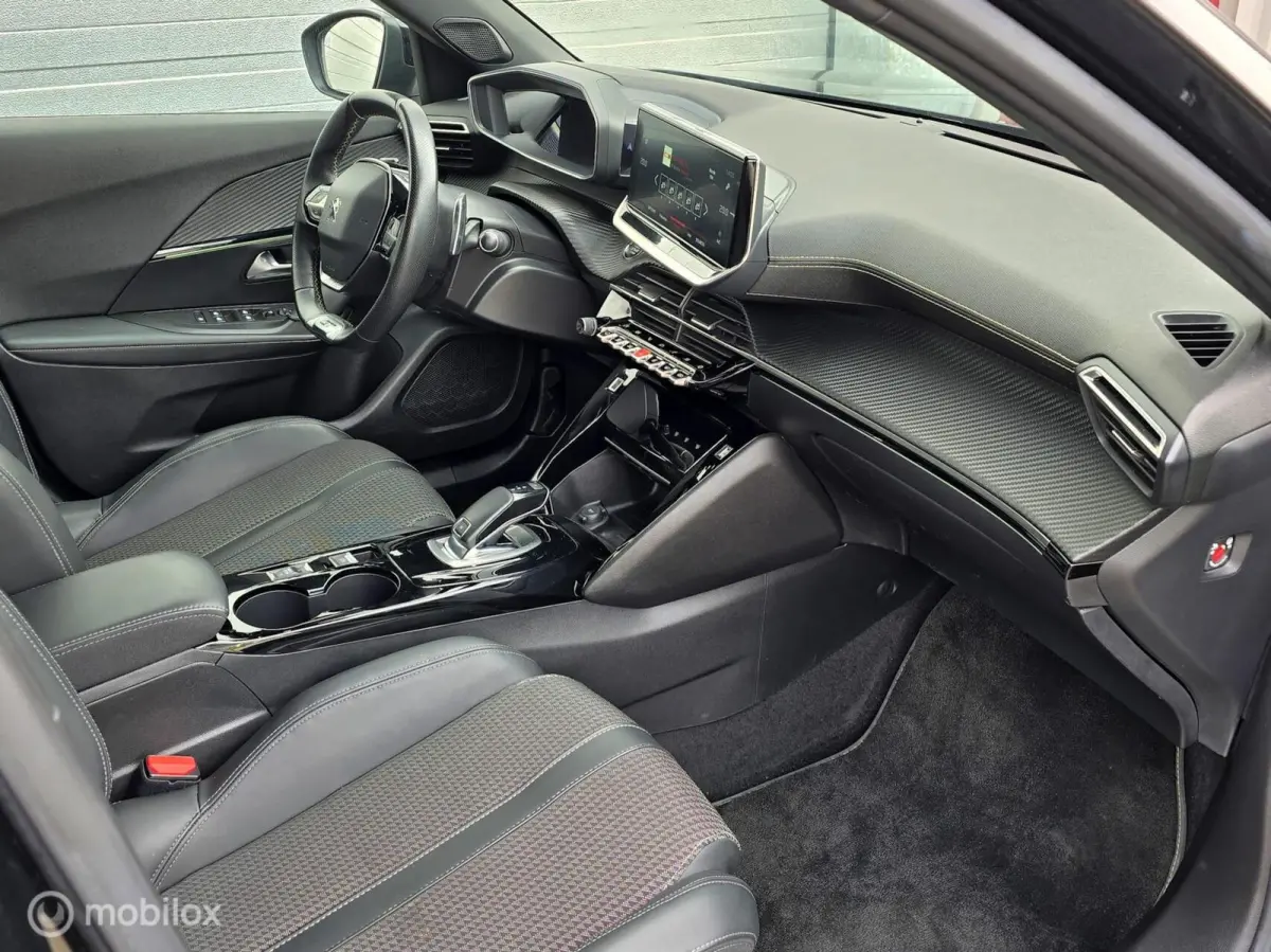 1.2 PureTech GT ACC Carplay Camera 3D scherm