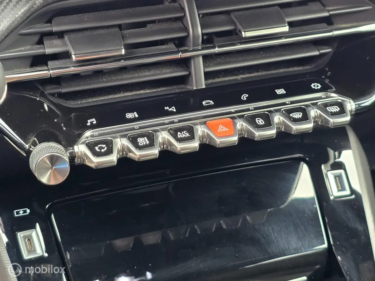1.2 PureTech GT ACC Carplay Camera 3D scherm