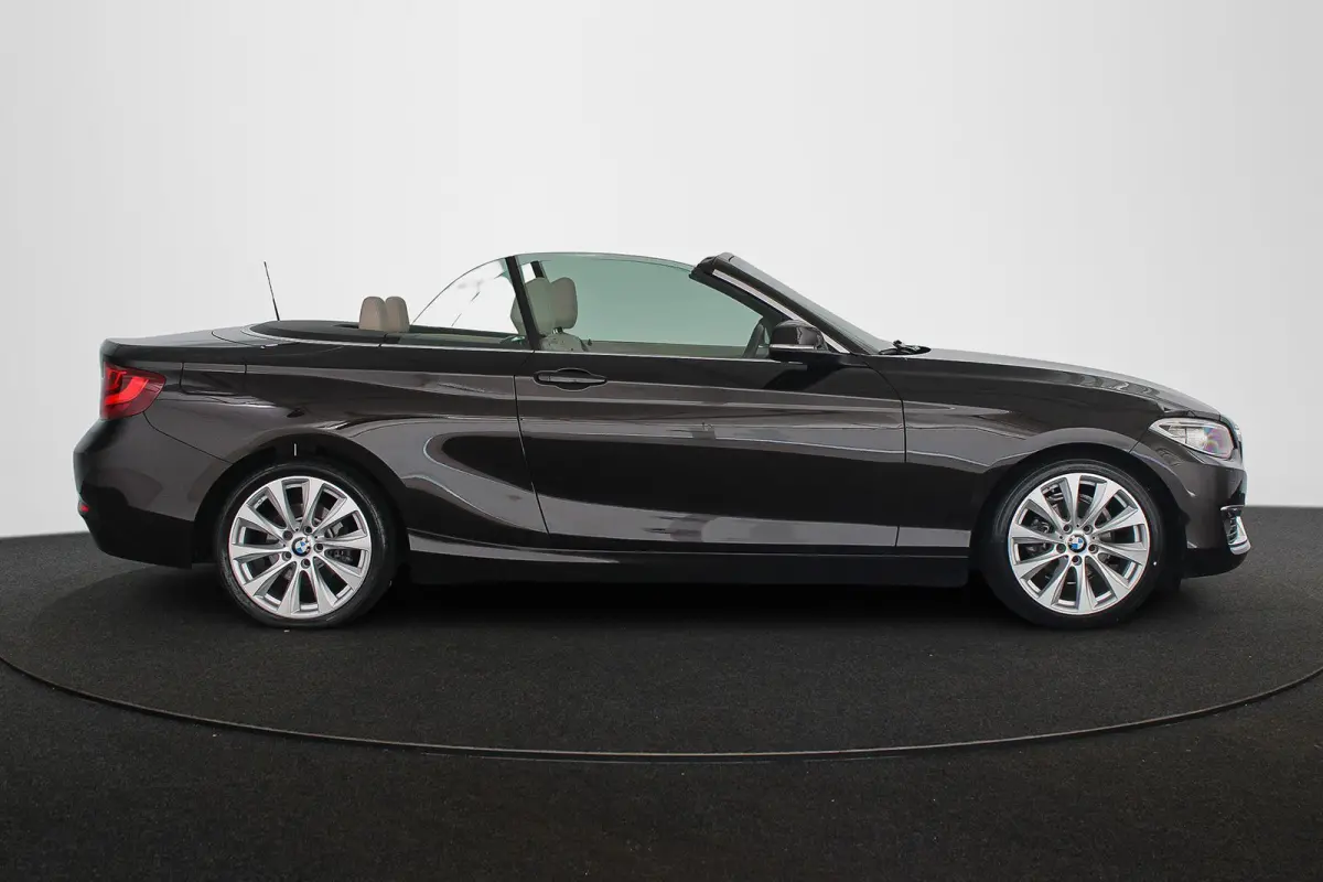 218i High Executive Luxury Line Stoelverwarming HiFi