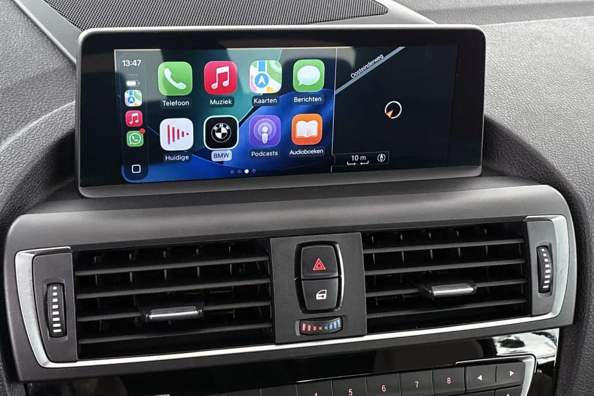 218i High Executive Luxury Line Stoelverwarming HiFi
