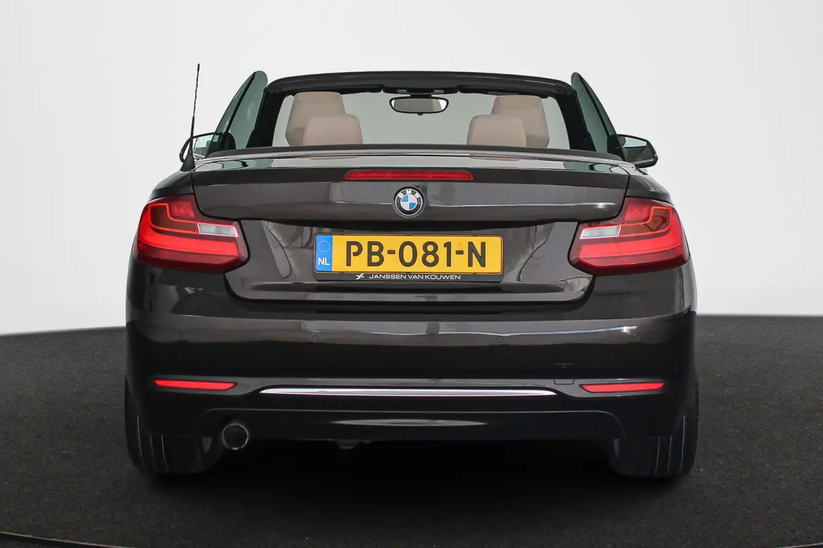 218i High Executive Luxury Line Stoelverwarming HiFi