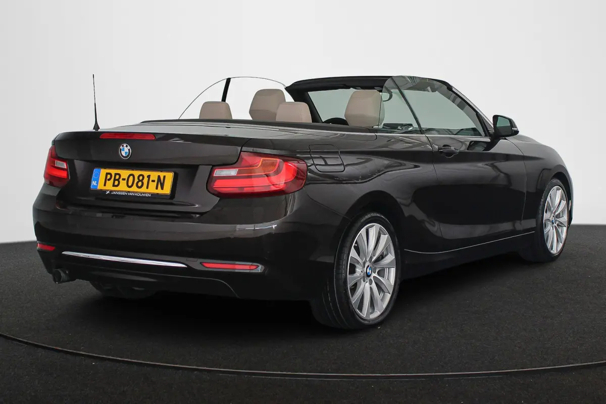 218i High Executive Luxury Line Stoelverwarming HiFi