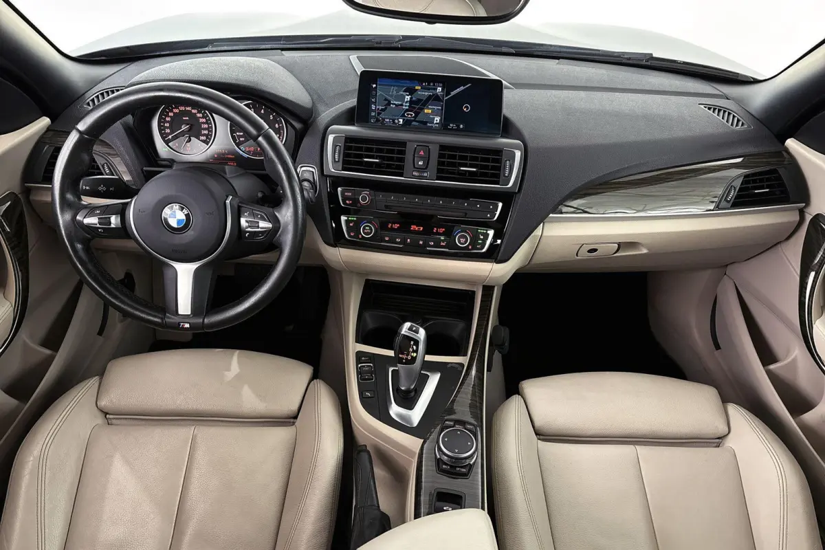 218i High Executive Luxury Line Stoelverwarming HiFi