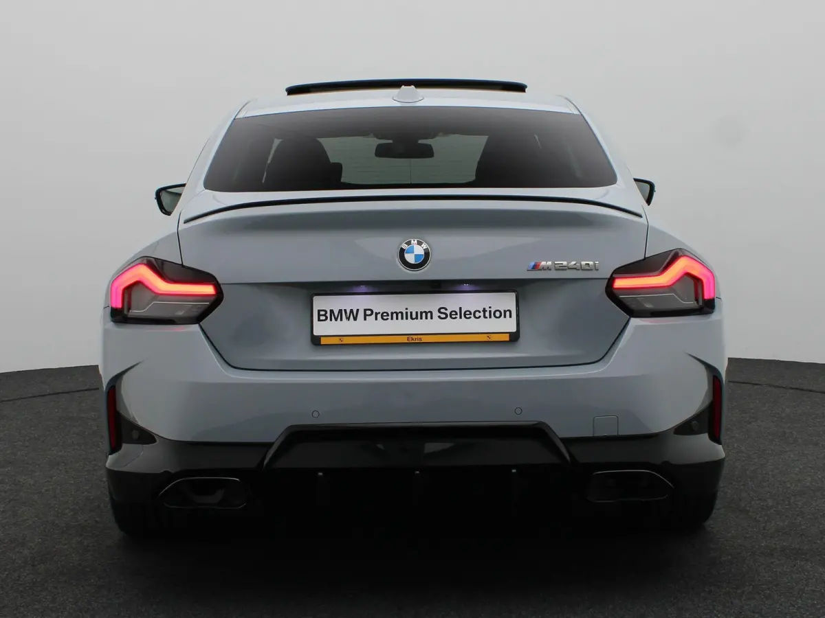 M240i M Sportpakket Pro | Schuifdak | Elektrisch Verstelbare M Sportstoelen | Parking Assistant | DAB | HiFi | 19''