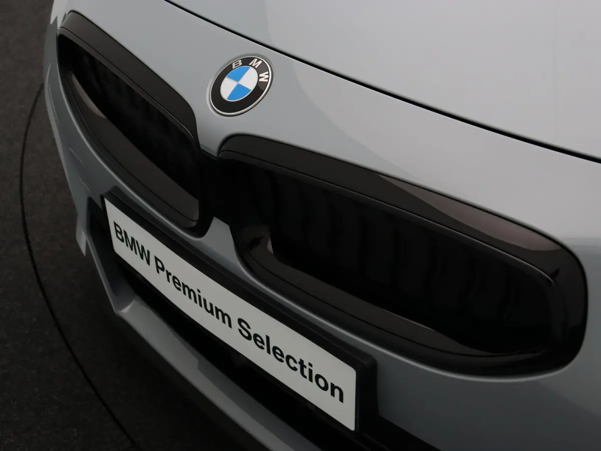 M240i M Sportpakket Pro | Schuifdak | Elektrisch Verstelbare M Sportstoelen | Parking Assistant | DAB | HiFi | 19''