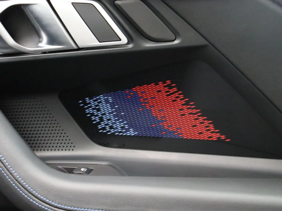 M240i M Sportpakket Pro | Schuifdak | Elektrisch Verstelbare M Sportstoelen | Parking Assistant | DAB | HiFi | 19''