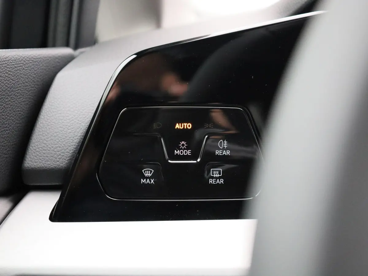 1.5 TSI Life Edition 116 PK| Origineel Nederlands | 1e Eigenaar | Apple Carplay | Achteruitrijcamera | Parkeersensoren | Climatronic | 17 Inch Velgen