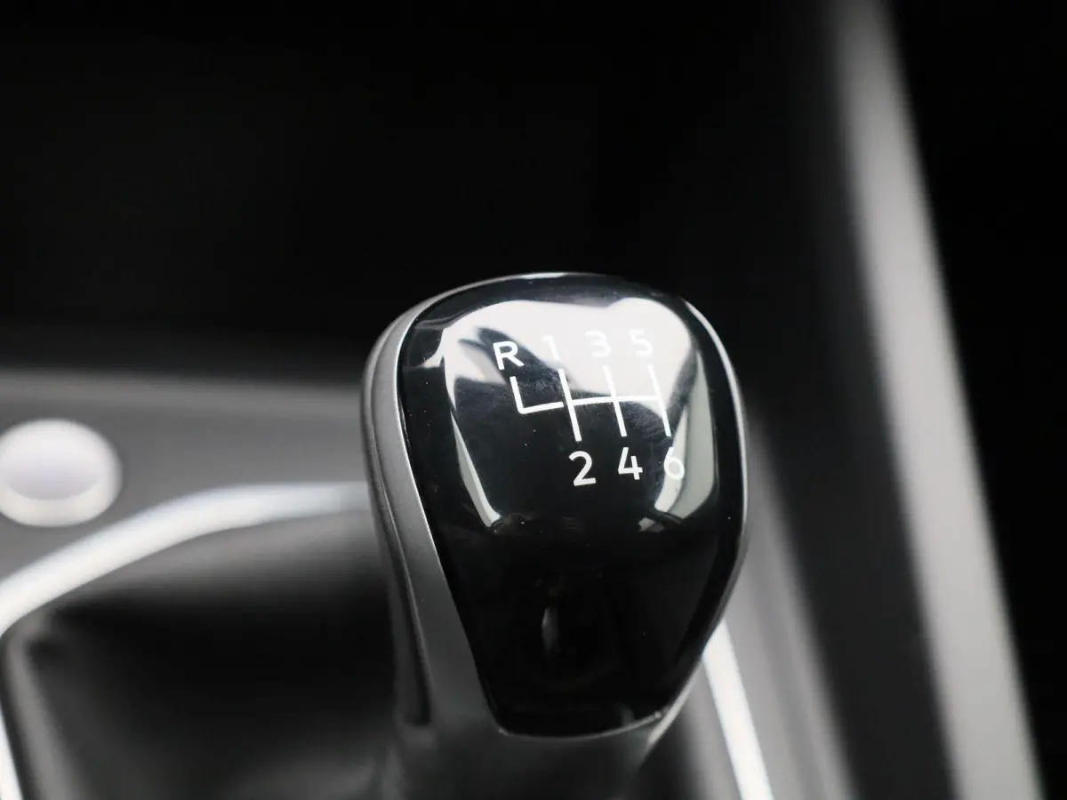 1.5 TSI Life Edition 116 PK| Origineel Nederlands | 1e Eigenaar | Apple Carplay | Achteruitrijcamera | Parkeersensoren | Climatronic | 17 Inch Velgen