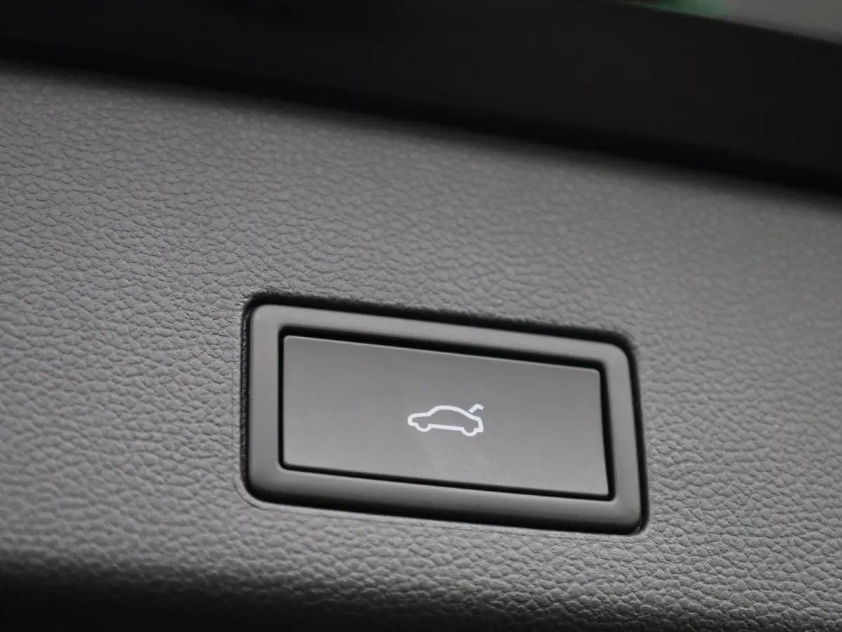 1.5 TSI Life Edition 116 PK| Origineel Nederlands | 1e Eigenaar | Apple Carplay | Achteruitrijcamera | Parkeersensoren | Climatronic | 17 Inch Velgen