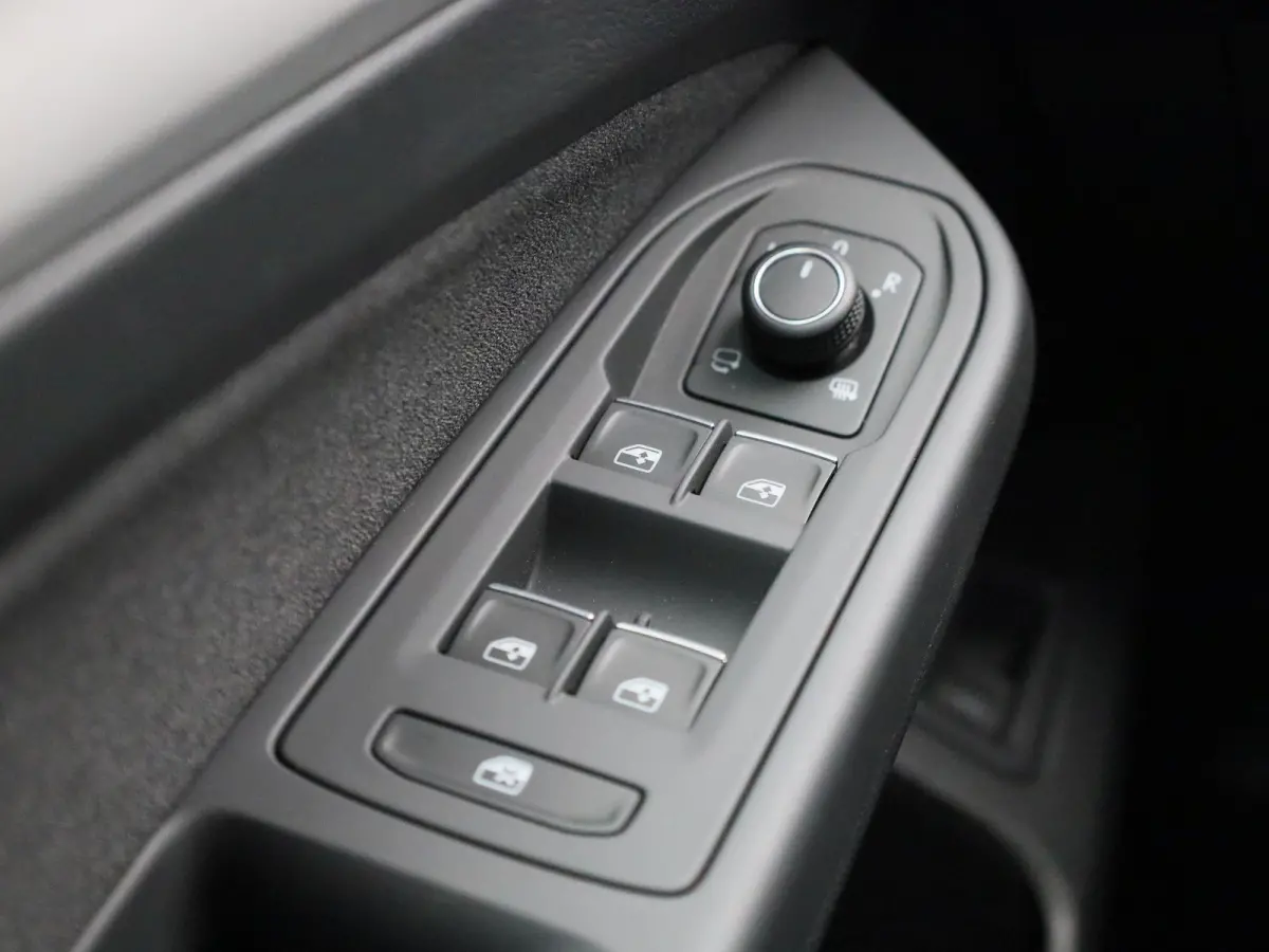 1.5 TSI Life Edition 116 PK| Origineel Nederlands | 1e Eigenaar | Apple Carplay | Achteruitrijcamera | Parkeersensoren | Climatronic | 17 Inch Velgen