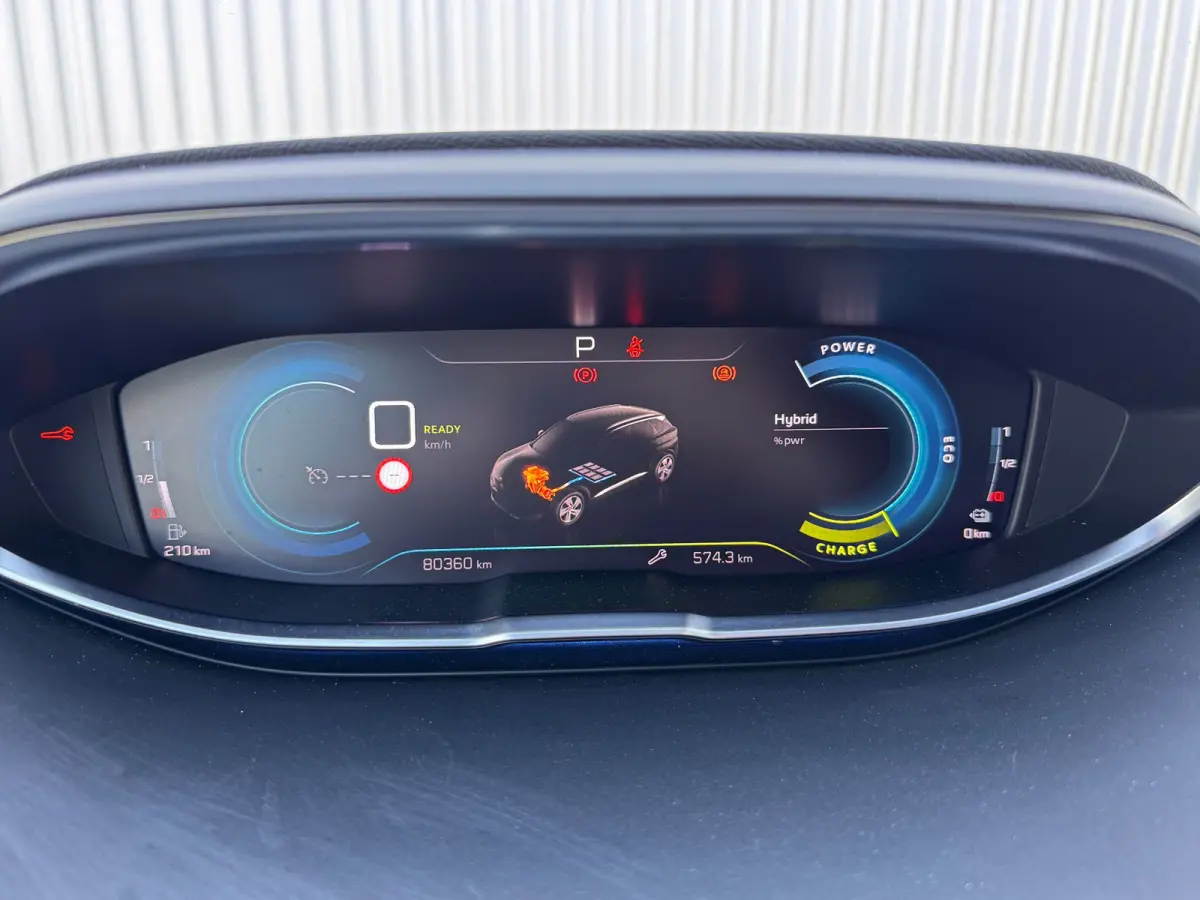 1.6 HYbrid 225PK Allure Pack Business | Navigatie | Camera | Apple Carplay / Android Auto | | Cruise control | DAB ontvanger | Dimlichten automatisch