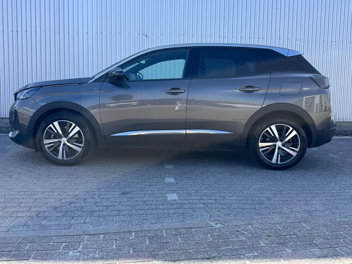 1.6 HYbrid 225PK Allure Pack Business | Navigatie | Camera | Apple Carplay / Android Auto | | Cruise control | DAB ontvanger | Dimlichten automatisch