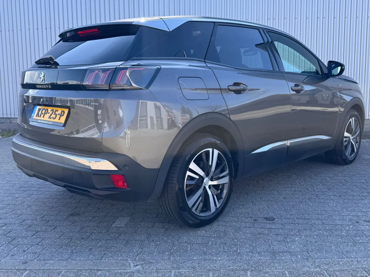 1.6 HYbrid 225PK Allure Pack Business | Navigatie | Camera | Apple Carplay / Android Auto | | Cruise control | DAB ontvanger | Dimlichten automatisch