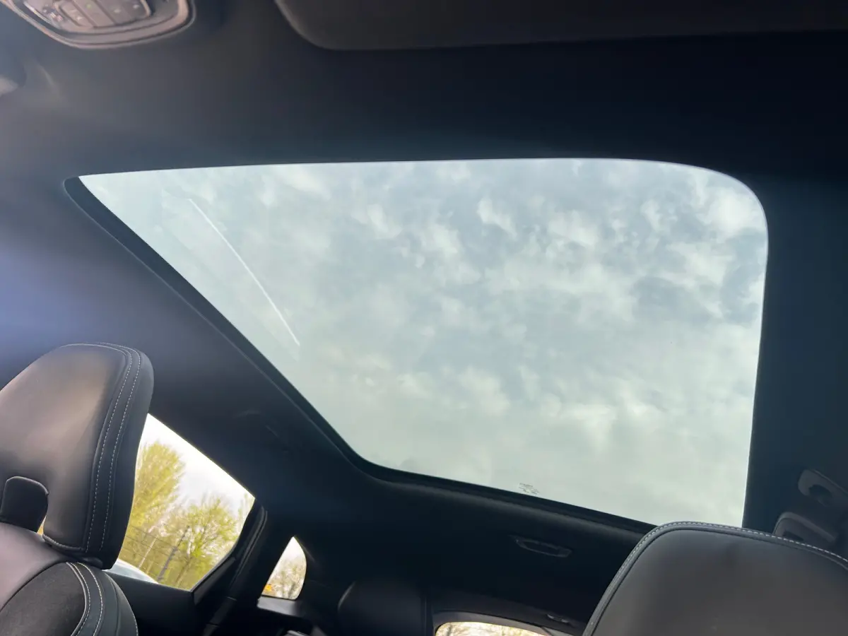 1.5 T3 Polar+ Sport | Trekhaak | Harman/Kardon | All-seasons | R-Design | Keyless entry | Stoelverwarming |