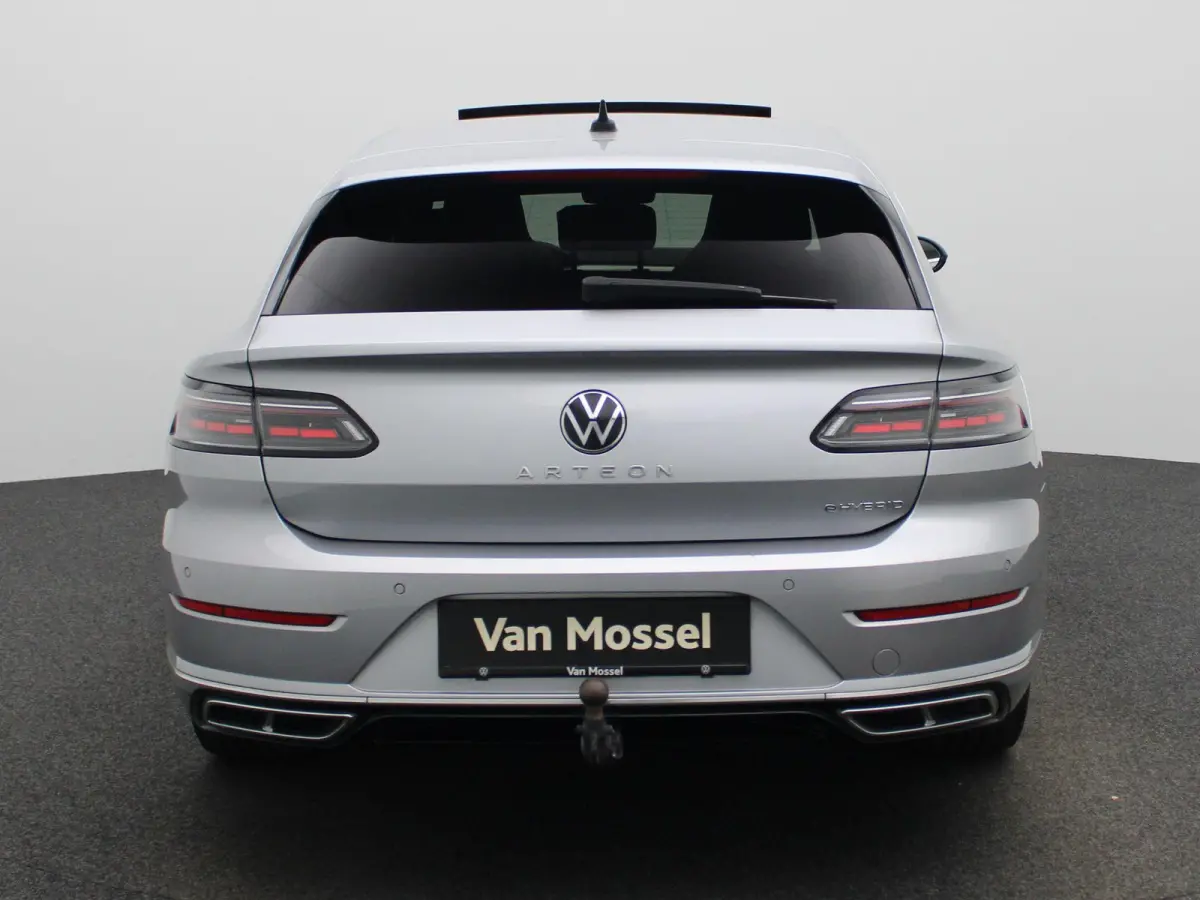 1.4 TSI eHybrid R-Line Business+ 218 PK| Dealeronderhouden | Trekhaak | Panoramadak | Leder Interieur | Voorstoelen Elekktrisch Met Geheugen | Achteruitrijcamera | Achterklep Elektrisch | Do