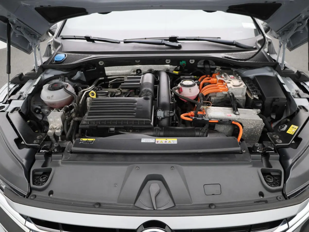 1.4 TSI eHybrid R-Line Business+ 218 PK| Dealeronderhouden | Trekhaak | Panoramadak | Leder Interieur | Voorstoelen Elekktrisch Met Geheugen | Achteruitrijcamera | Achterklep Elektrisch | Do