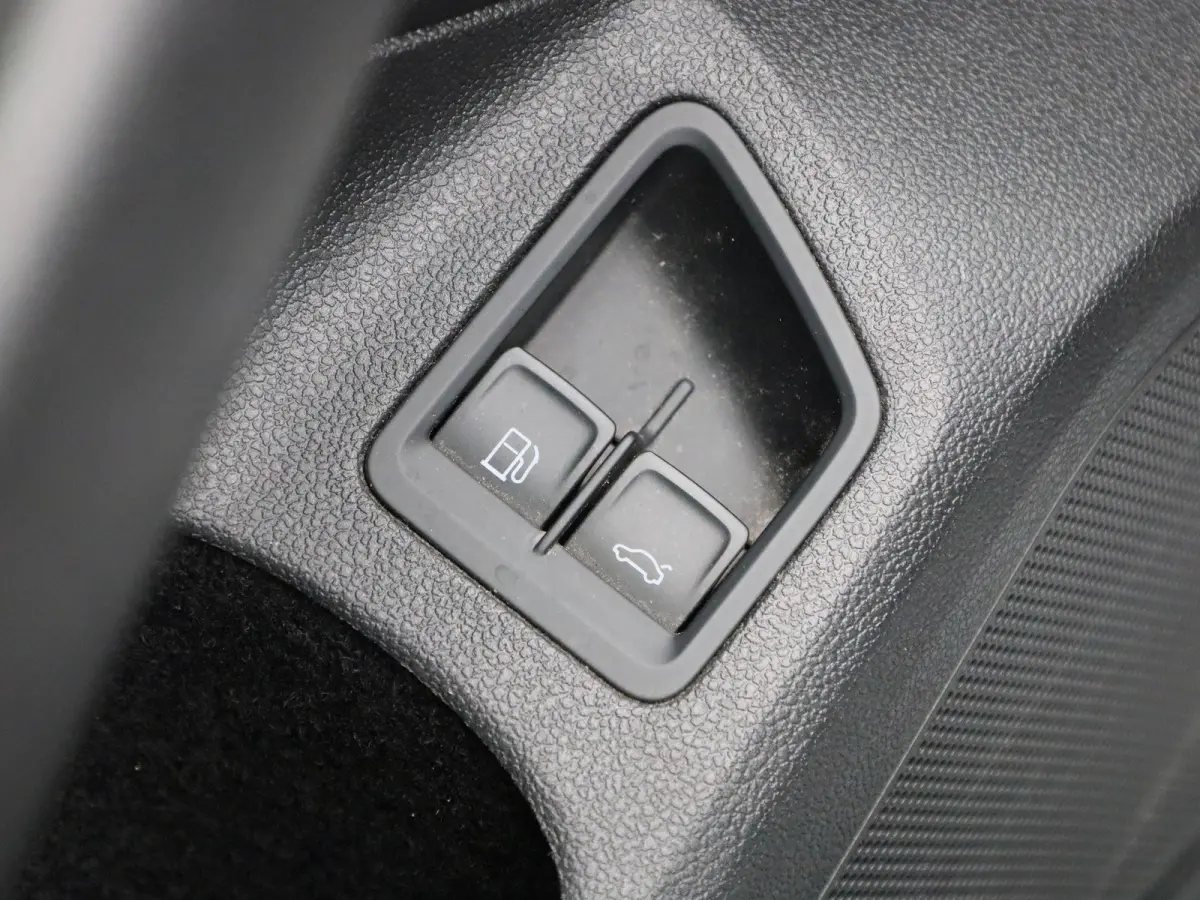 1.4 TSI eHybrid R-Line Business+ 218 PK| Dealeronderhouden | Trekhaak | Panoramadak | Leder Interieur | Voorstoelen Elekktrisch Met Geheugen | Achteruitrijcamera | Achterklep Elektrisch | Do