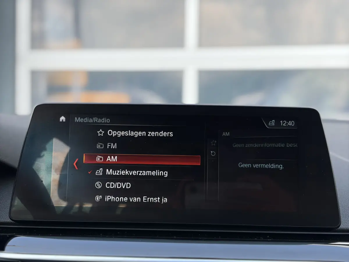 520i High Executive 184pk | Sport Line | Bluetooth | Elektrisch bedienbare achterklep | LED koplampen | Lederen bekleding | Navigatiesysteem full map | Voorstoelen verwarmd | Trekhaak elektr