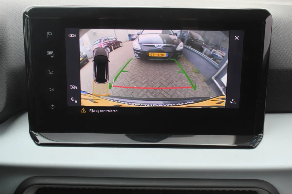 1.0 TSI FR Business Connect Stoelverwarming l Achteruitrij camera l PDC l Applecarplay/ Android auto