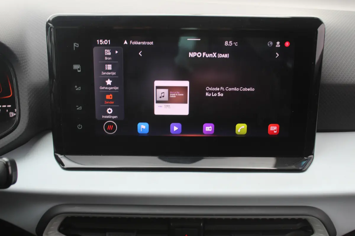 1.0 TSI FR Business Connect Stoelverwarming l Achteruitrij camera l PDC l Applecarplay/ Android auto