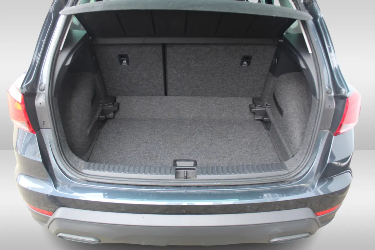 1.0 TSI FR Business Connect Stoelverwarming l Achteruitrij camera l PDC l Applecarplay/ Android auto