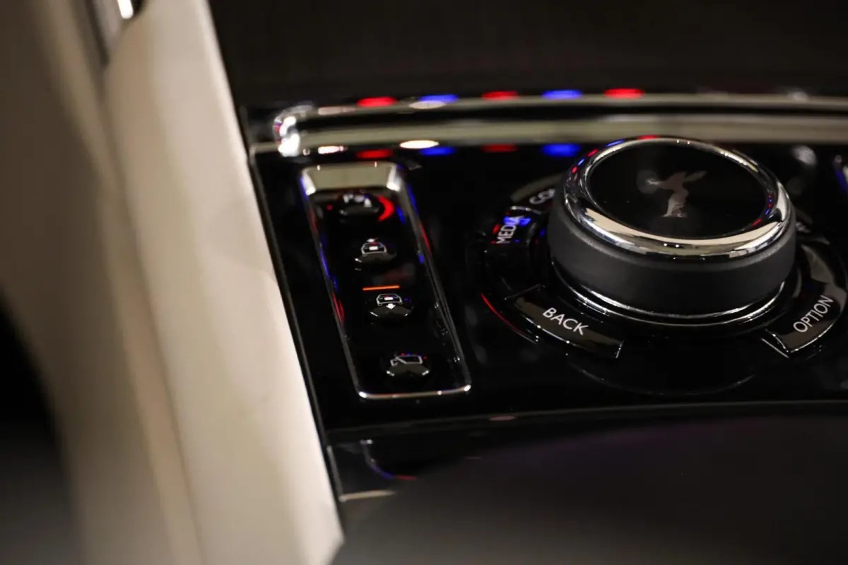 6.75 V12|Two-Tone|Massage|Pano|Bespoke|