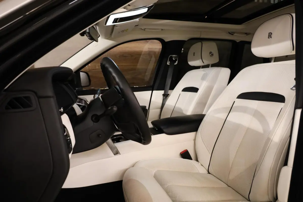 6.75 V12|Two-Tone|Massage|Pano|Bespoke|