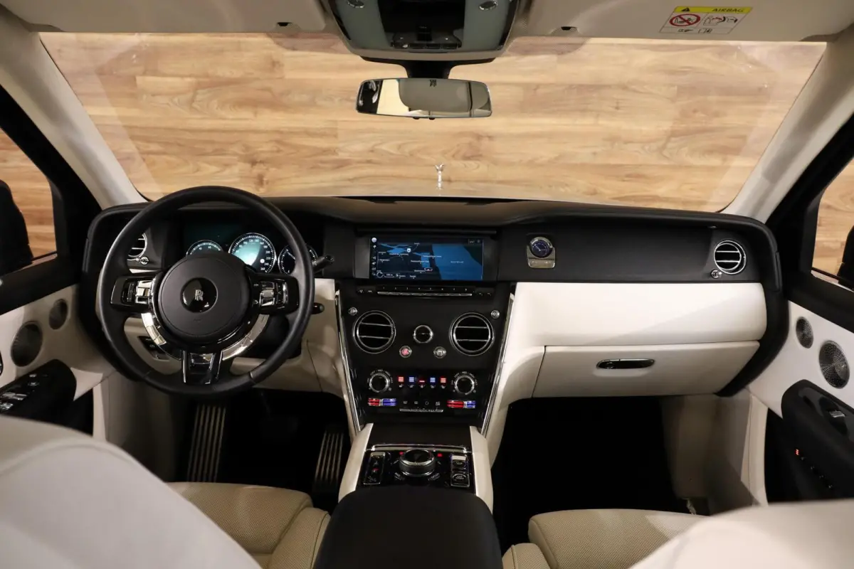 6.75 V12|Two-Tone|Massage|Pano|Bespoke|