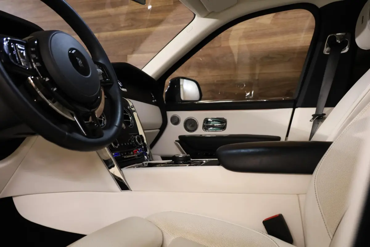 6.75 V12|Two-Tone|Massage|Pano|Bespoke|
