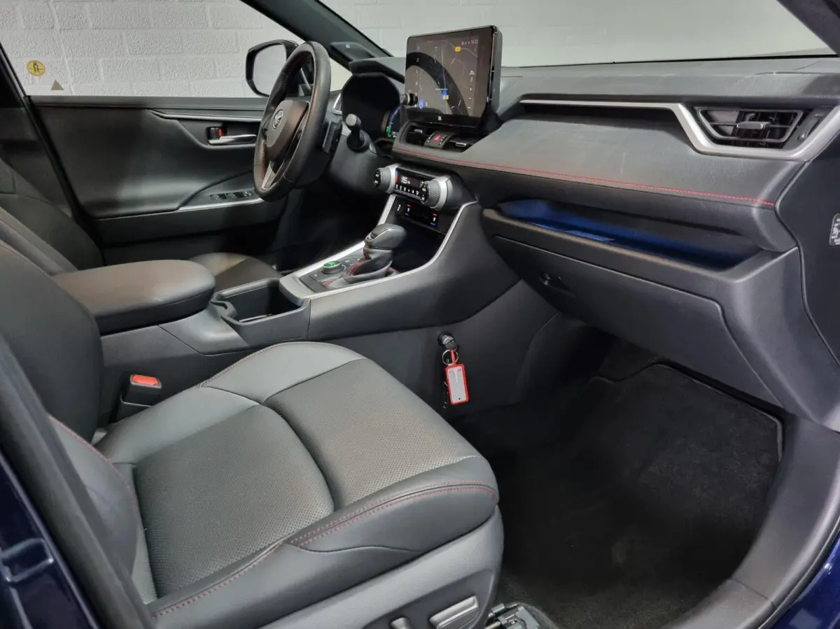 2.5 Plug-in Hybrid AWD Bi-Tone Plus / Full options