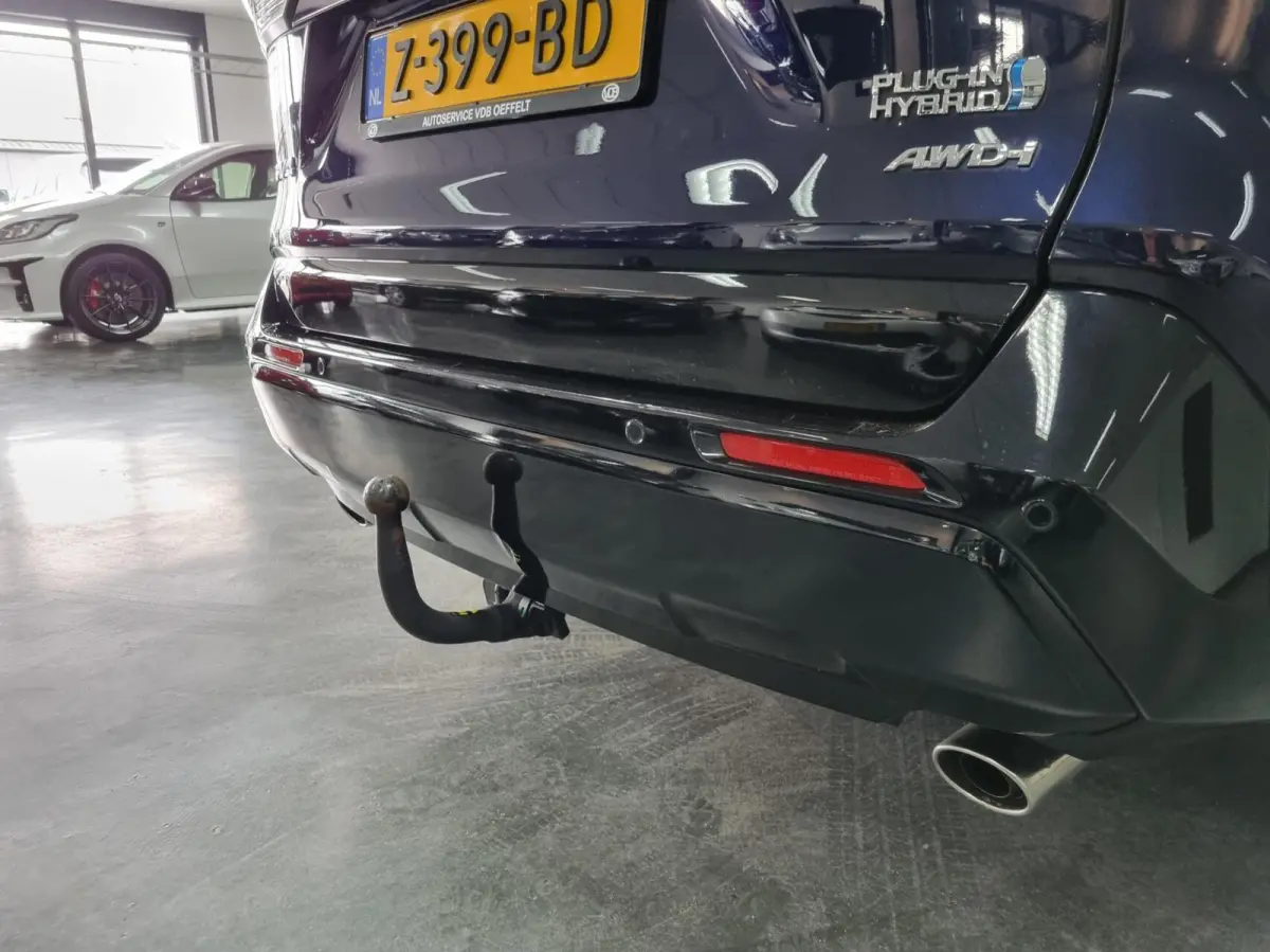 2.5 Plug-in Hybrid AWD Bi-Tone Plus / Full options