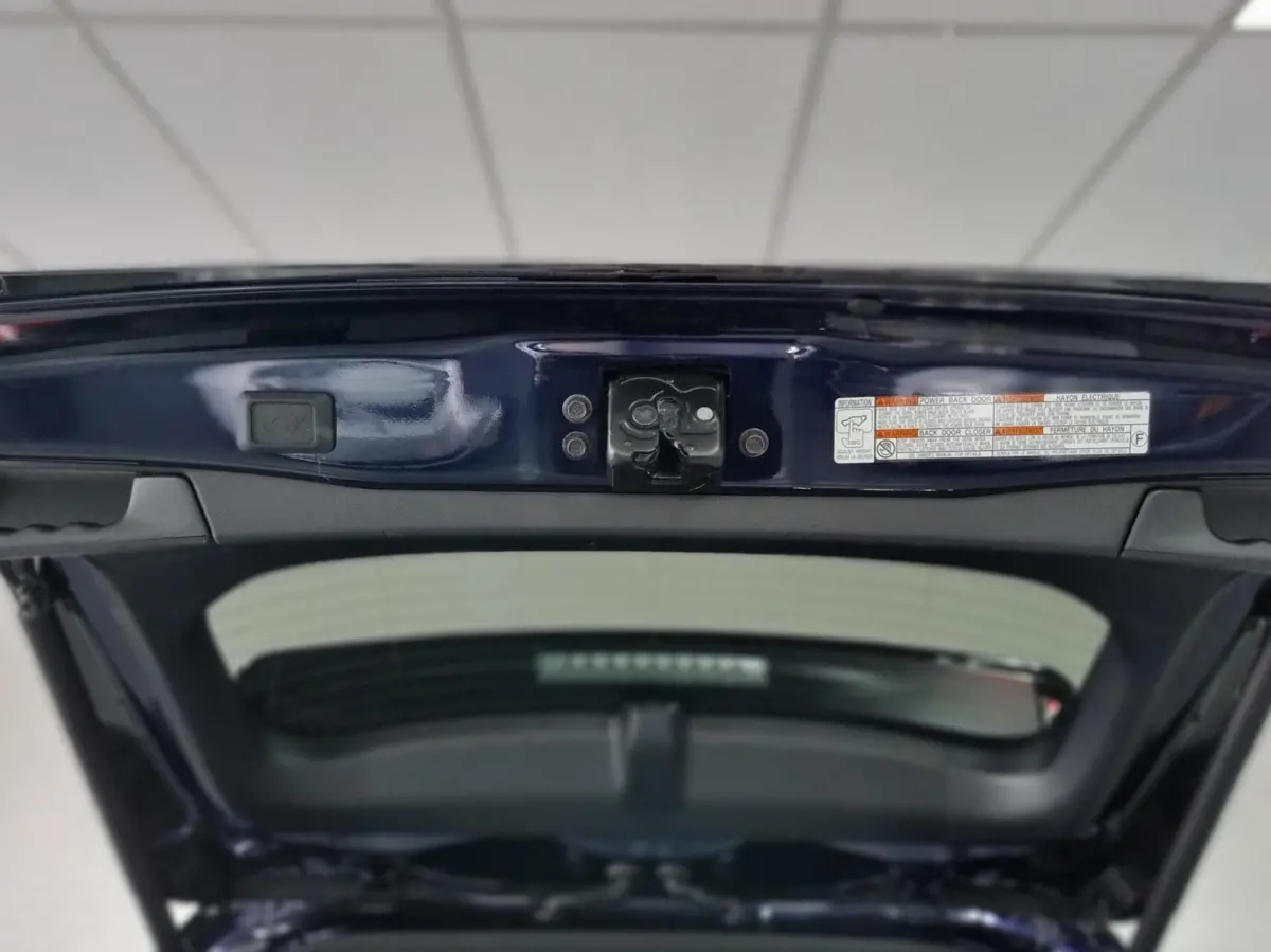2.5 Plug-in Hybrid AWD Bi-Tone Plus / Full options