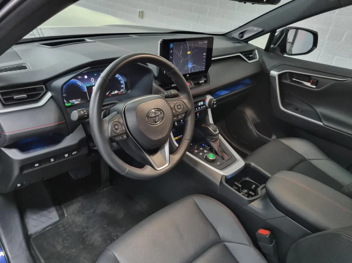 2.5 Plug-in Hybrid AWD Bi-Tone Plus / Full options