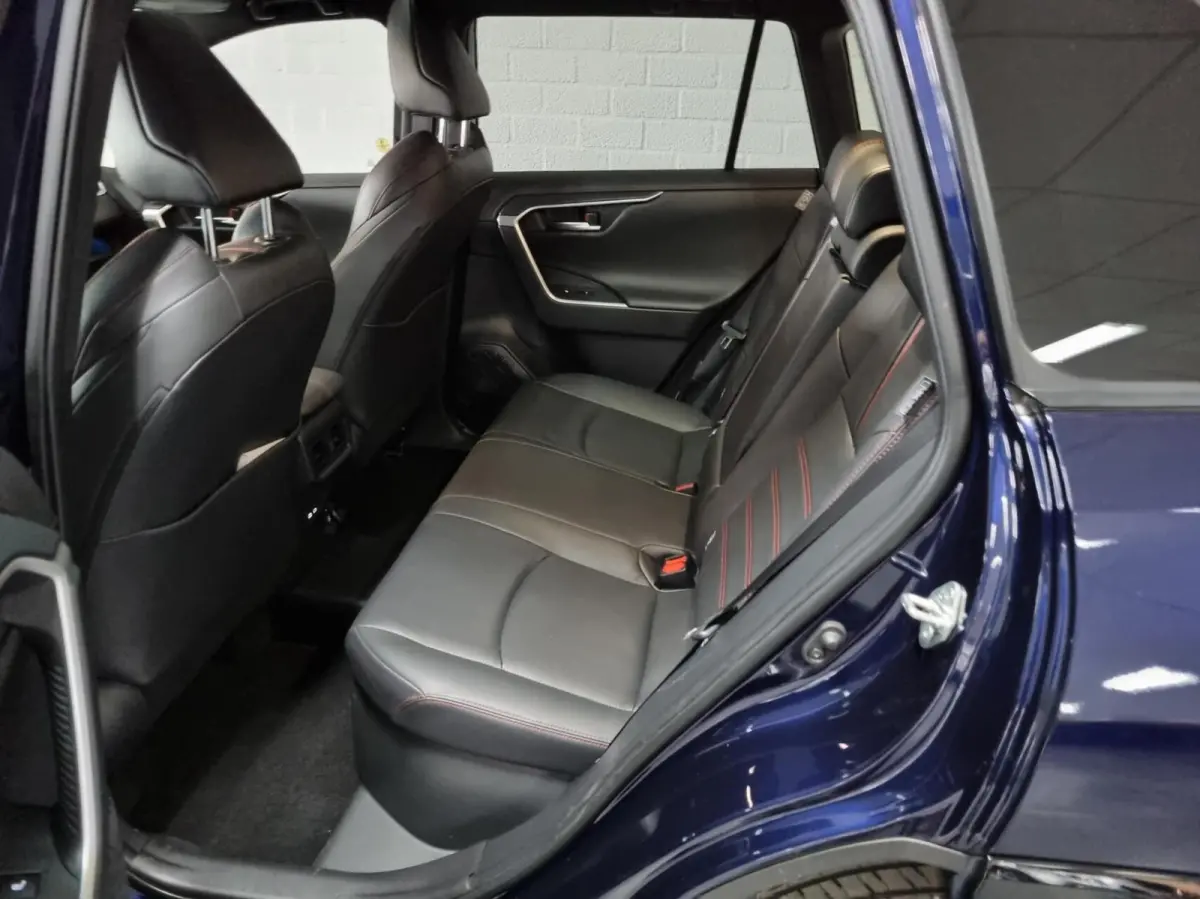 2.5 Plug-in Hybrid AWD Bi-Tone Plus / Full options