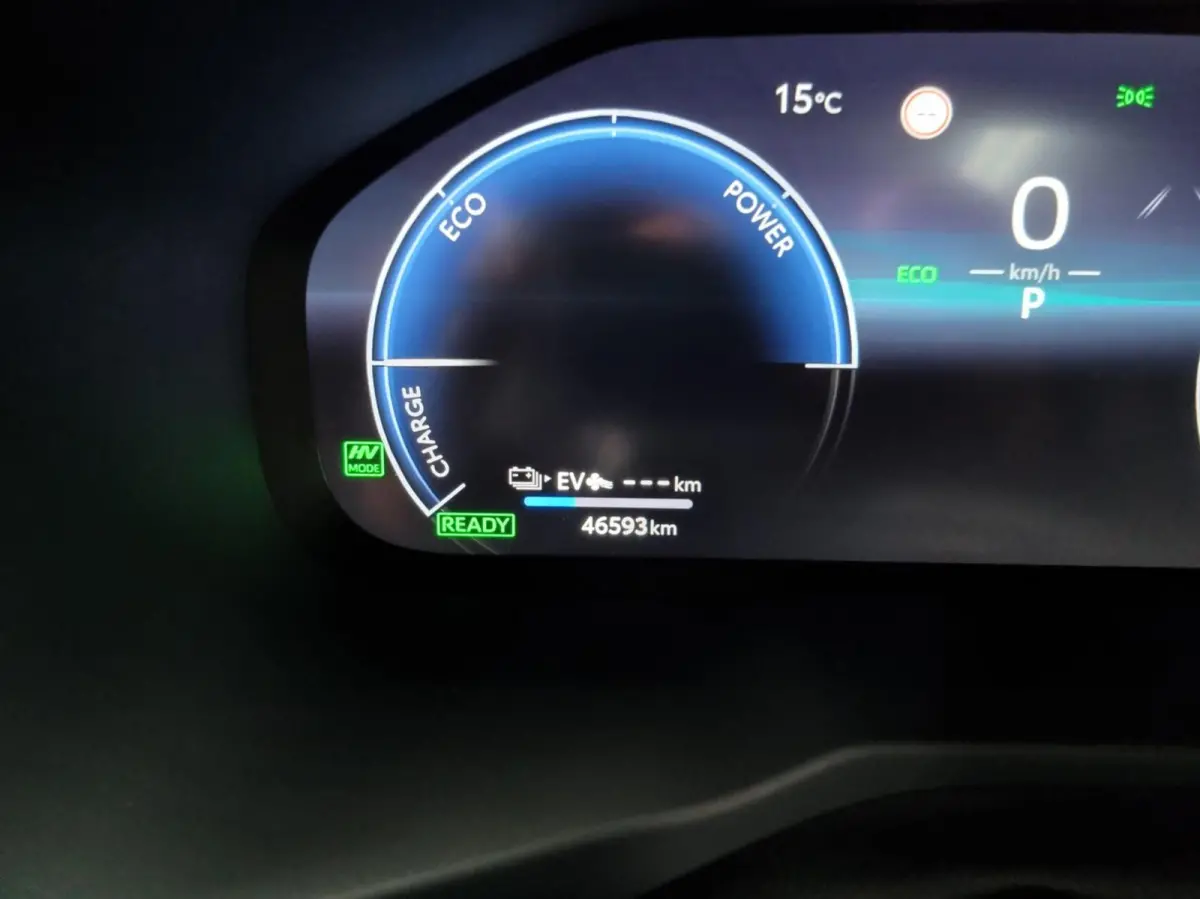 2.5 Plug-in Hybrid AWD Bi-Tone Plus / Full options