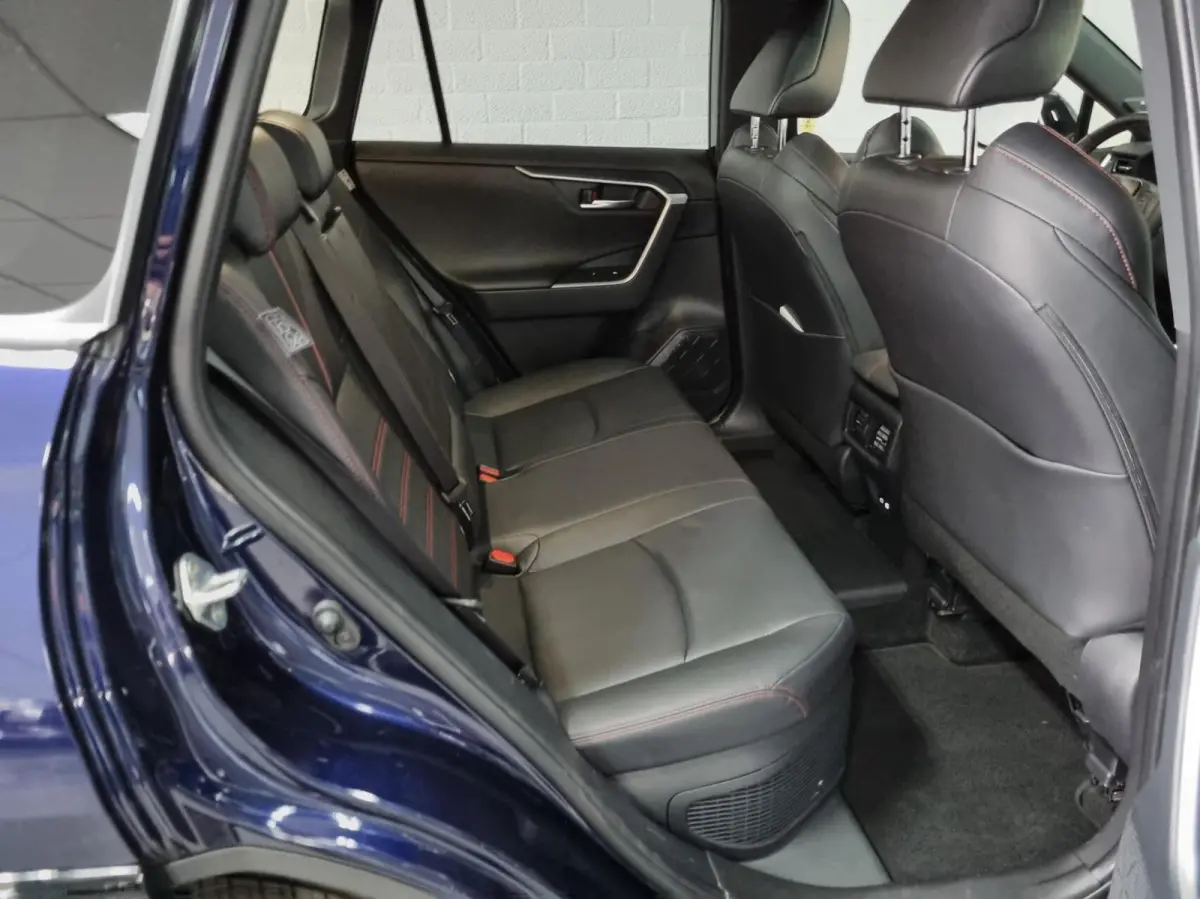 2.5 Plug-in Hybrid AWD Bi-Tone Plus / Full options