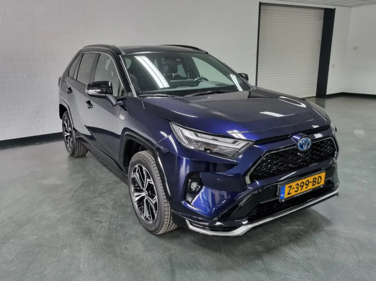 2.5 Plug-in Hybrid AWD Bi-Tone Plus / Full options