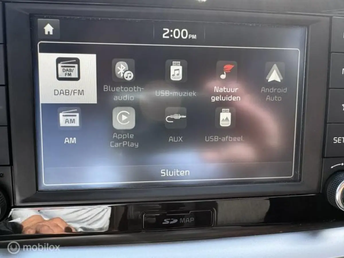 1.0 T-GDI Dynamic 17 inch velgen & banden , Prive glas , Navigatie , Bluetooth Priveglas , Electrische ramen & Spiegels , Parkeerhulp achter Two Tone , Gray - Orange