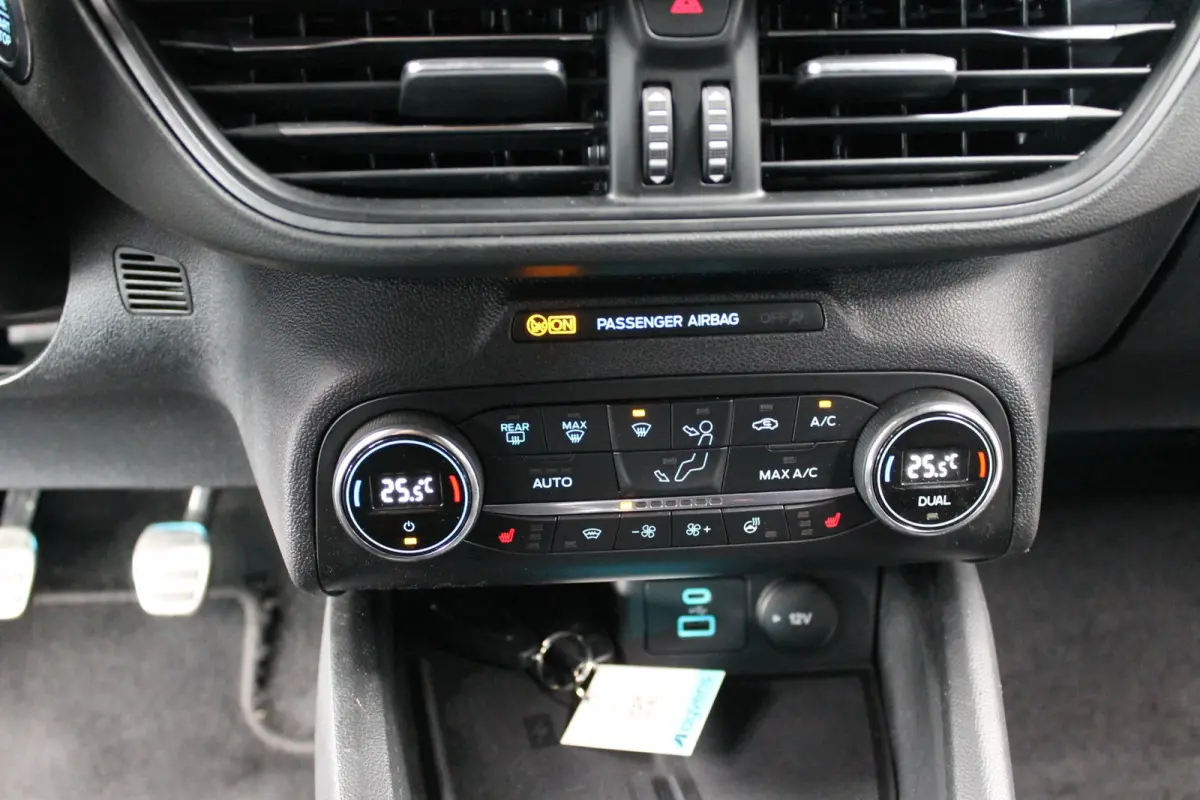 1.0 EcoBoost Hybrid ST Line Style|rijklaar prijs|