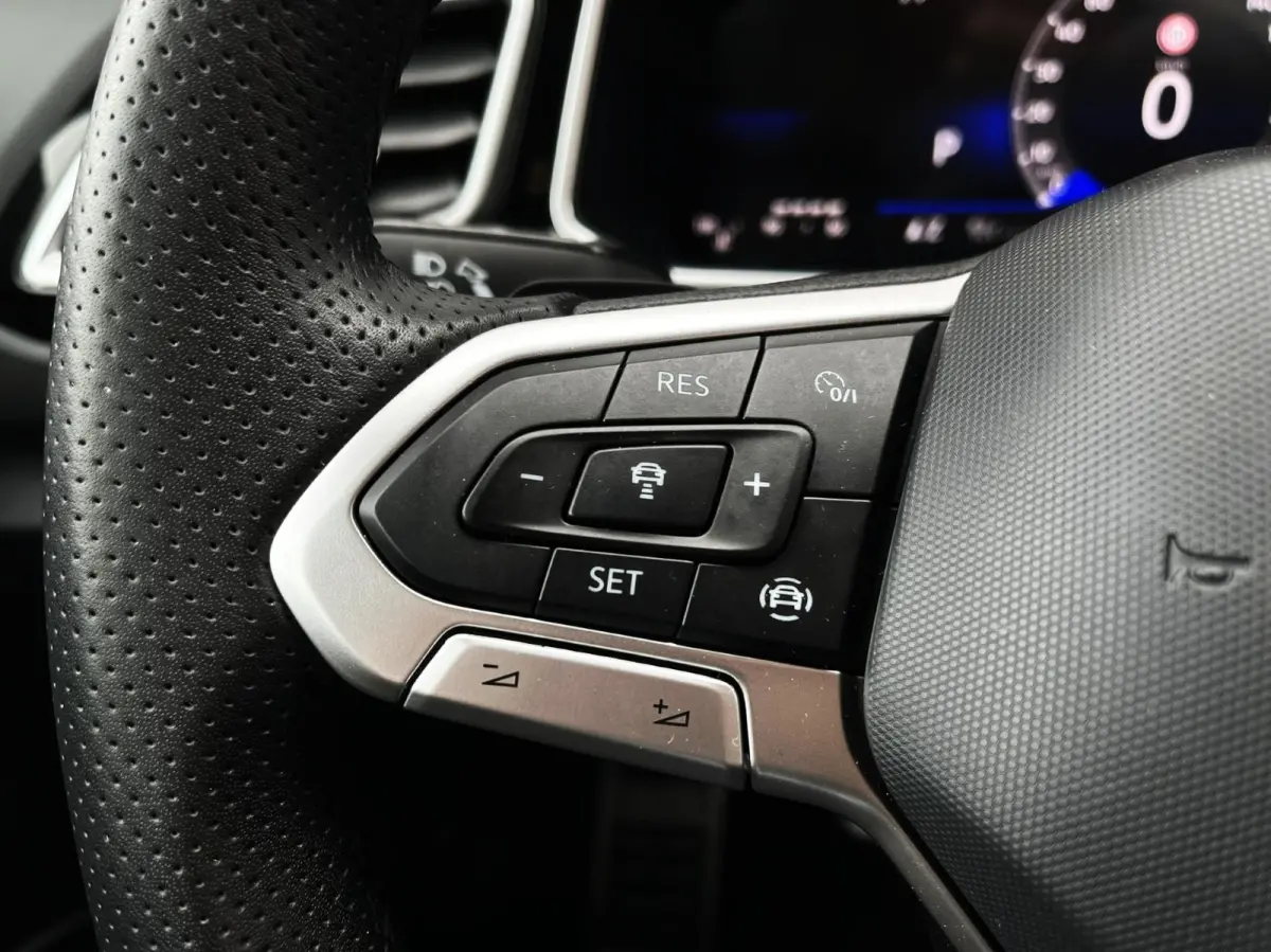 1.5 TSI 150pk DSG R-Line | Navigatie | Trekhaak | Camera | Ergo Stoel