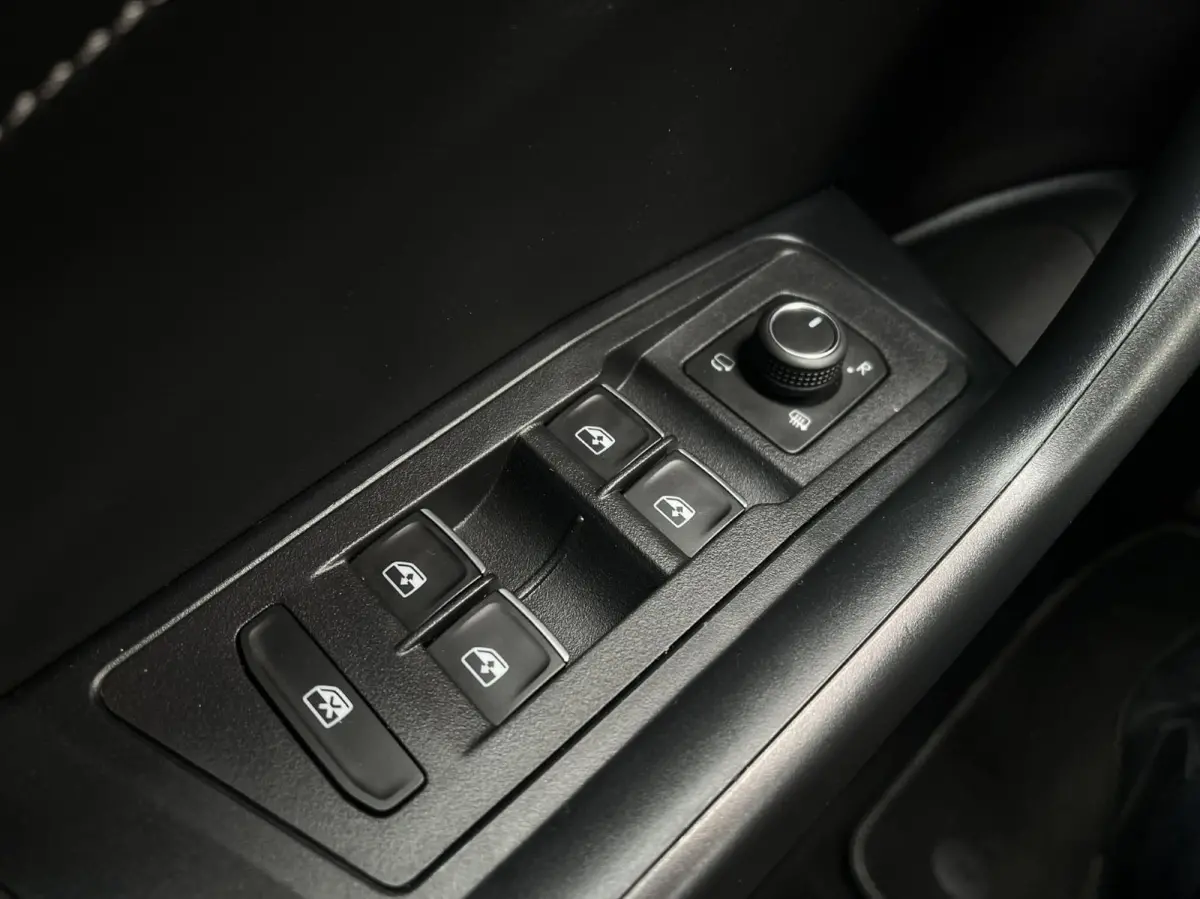 1.5 TSI 150pk DSG R-Line | Navigatie | Trekhaak | Camera | Ergo Stoel
